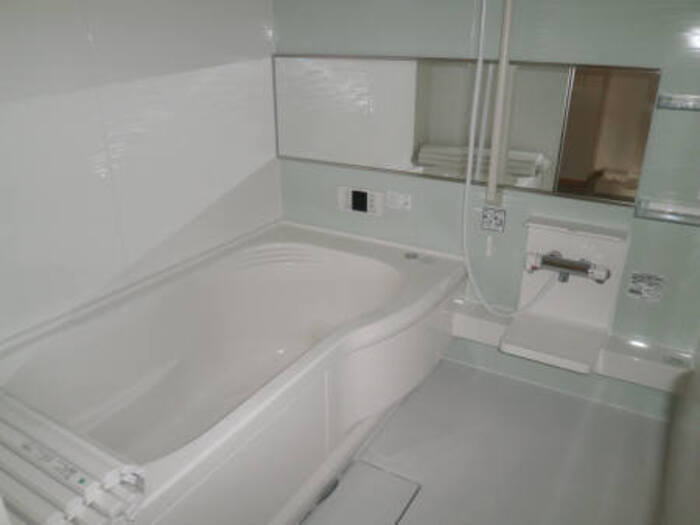 ガーデンハイツ|ガーデンハイツ102 ゆったり一坪の浴室です