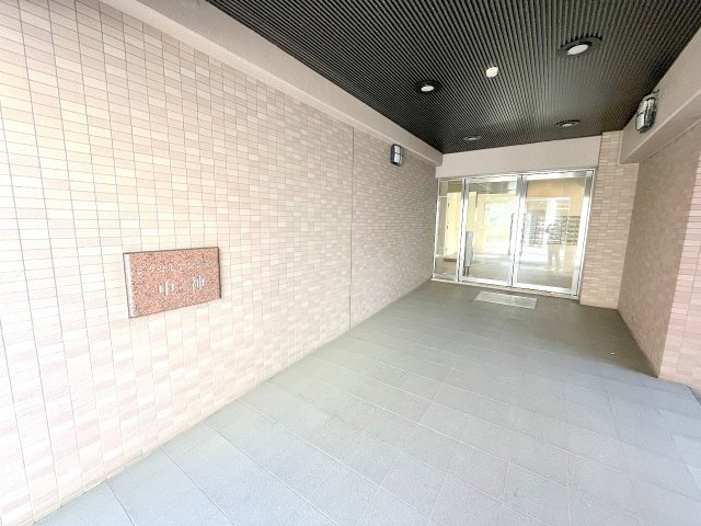 レクセルマンション中神のエントランス