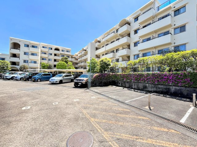 東戸塚グリーンハイツのその他|◆管理体制良好なマンションです。清潔感のあるエントランスに開放感のある住環境。