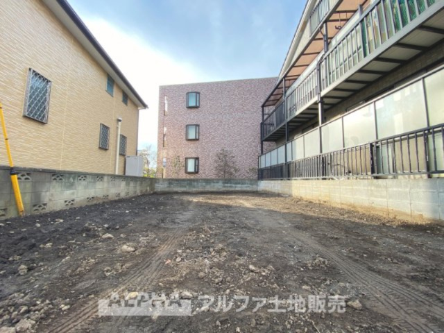 昭島市宮沢町2丁目新築戸建の外観|【Livingroom】
◆爽やかな空間◆窓をあけるとリビングに通り抜ける清々しく心地よい冷涼なそよ風がこの空間を涼しくしてくれる。風通しの良さは人にとっても家にとっても健康的で気持ちいいものです。
