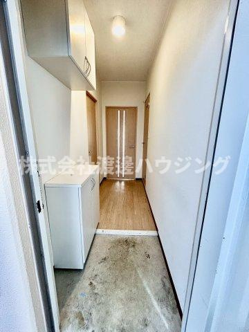 ファミリア江坂の玄関