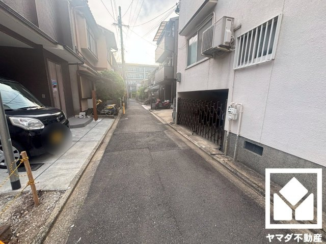 伏見区新町１２丁目の前面道路含む現地写真
