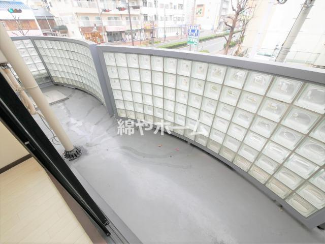 ツェルマット長居のバルコニー|開放的で明るい空間を演出してくれるバルコニーです