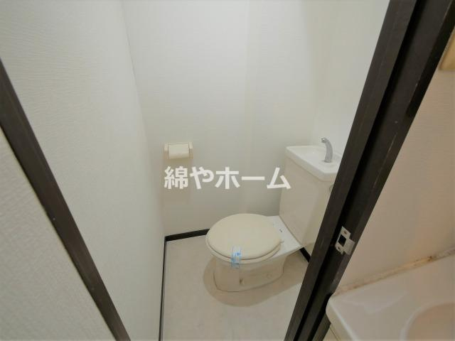 ツェルマット長居のトイレ|ゆったりとした空間のトイレです