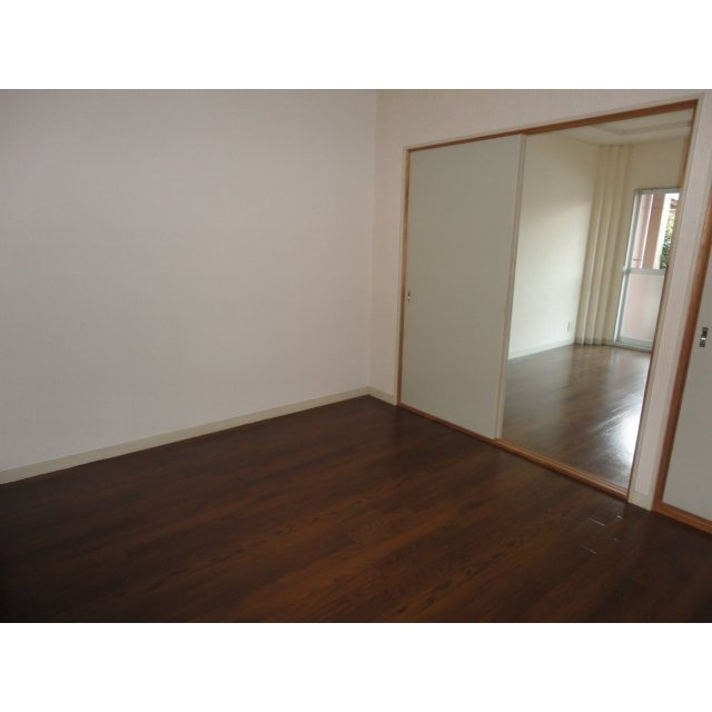 ラフォーレ神谷の内装|洋室