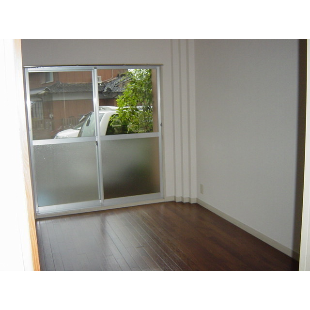 ラフォーレ神谷の居間・リビング|洋室