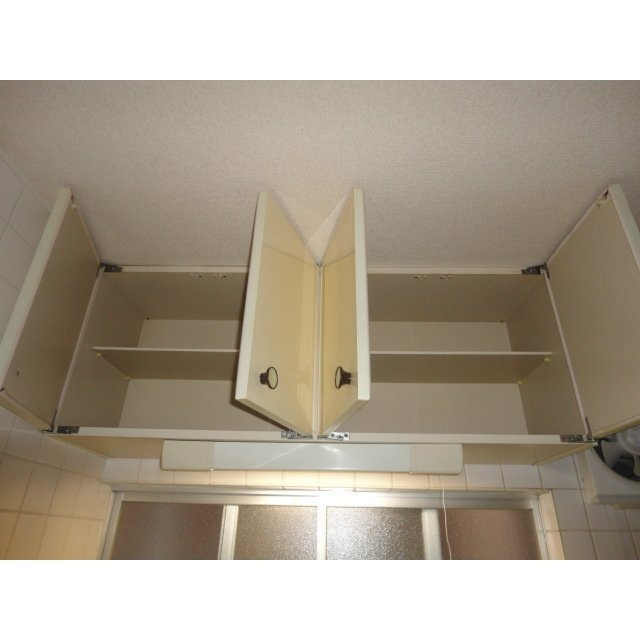 ラフォーレ神谷のキッチン|吊り戸棚