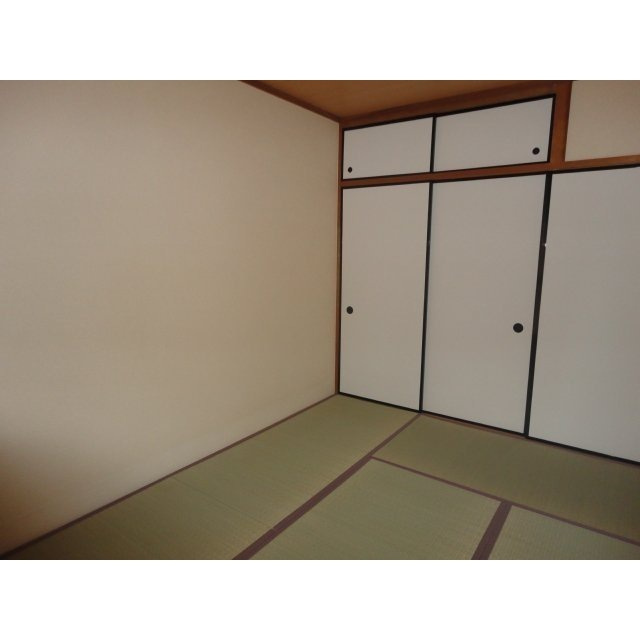 ラフォーレ神谷の居間・リビング|和室