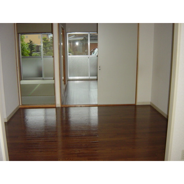 ラフォーレ神谷の居間・リビング|洋室