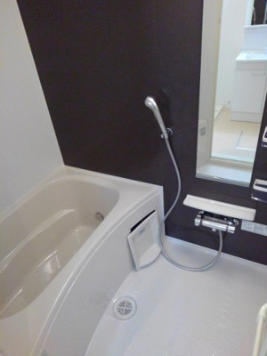 【浴室】 | ＬＵＣＥ　Ⅱ | お風呂です