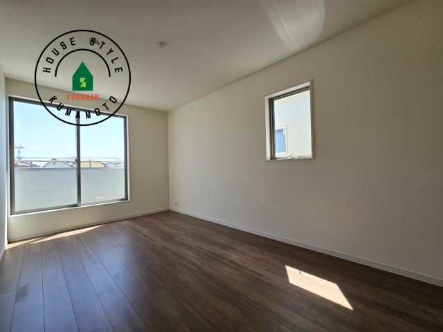 熊本市東区昭和町第3-3棟（1号棟）の寝室|主寝室には収納力に優れたクローゼットがありますので、お部屋もすっきり片付きます。