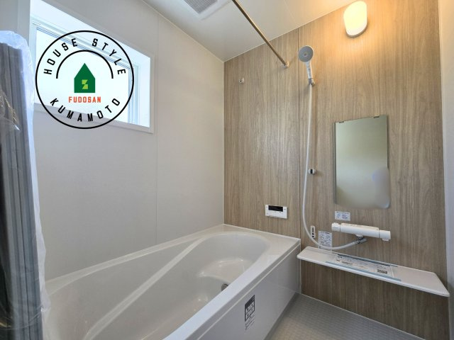 熊本市東区昭和町第3-3棟（2号棟）の浴室|1日の疲れを癒してくれる広々バスルーム。雨の日のお洗濯にも大活躍な浴室乾燥機付です！