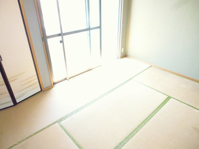 辻王ハイツの和室