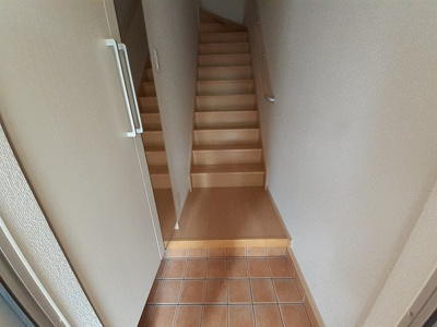 【玄関】 | プラスドサンテ・トロワ | 明るい玄関です