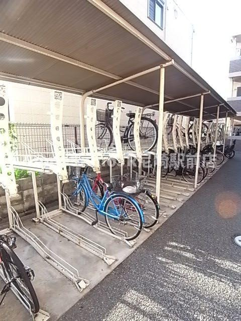 尼崎市三反田町２丁目の賃貸マンションの外観