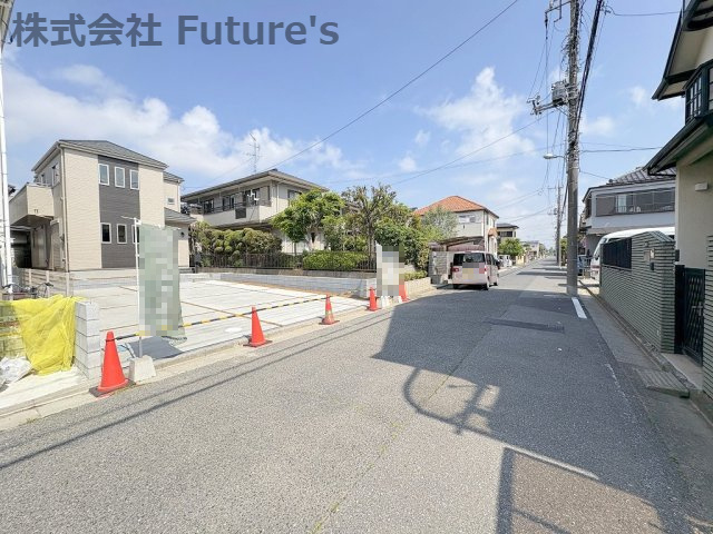 三郷市早稲田7丁目　新築戸建　全1棟の前面道路含む現地写真|前面道路含む現地写真です。