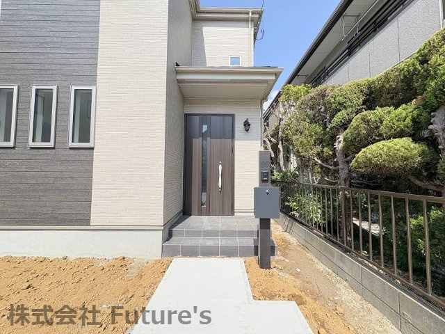 三郷市早稲田7丁目　新築戸建　全1棟のエントランス|玄関アプローチ