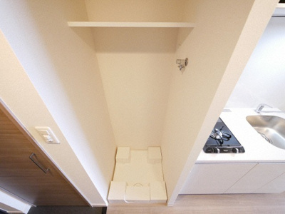 【設備】 | プレサンスOSAKA DOMECITY クロスティ | 洗濯機置き場です