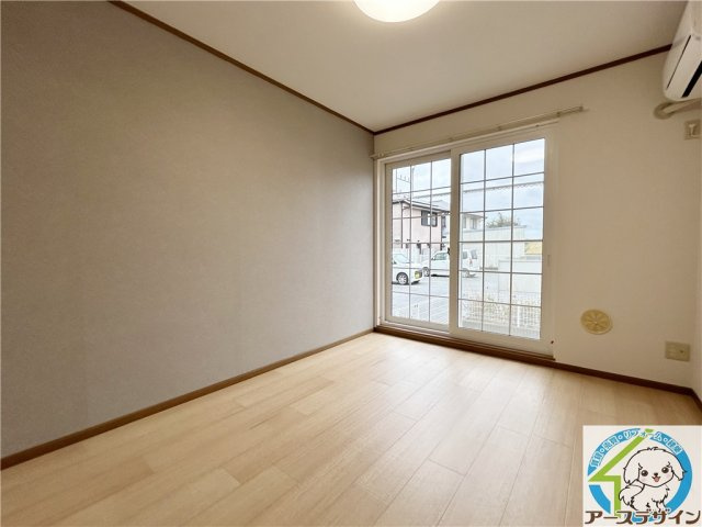 レフィナード余部の洋室