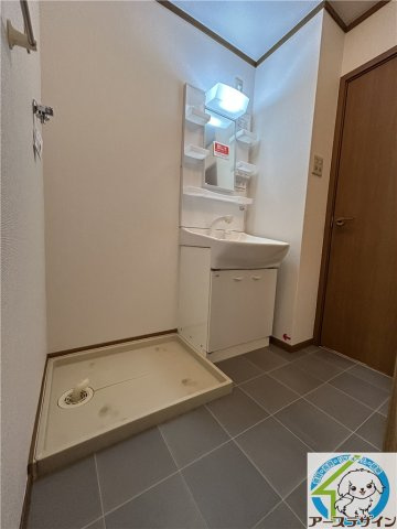 レフィナード余部の洗面所