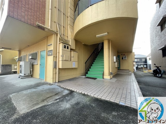 神戸市西区長畑町の賃貸マンションのエントランス