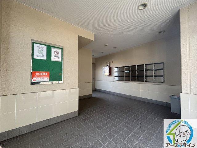 サンロイヤル神戸西のエントランス