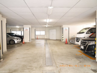 【駐車場】