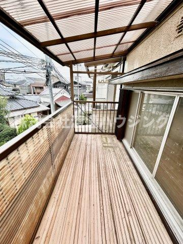 新芦屋下貸家のバルコニー