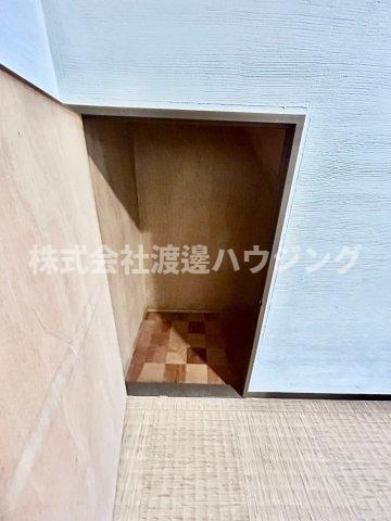 新芦屋下貸家の収納