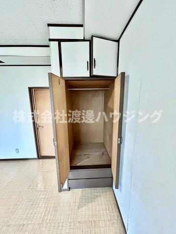新芦屋下貸家の収納