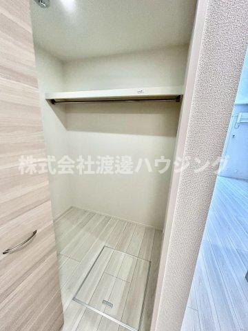 ラ・パーチェ江坂2の収納|ウォークインクローゼット