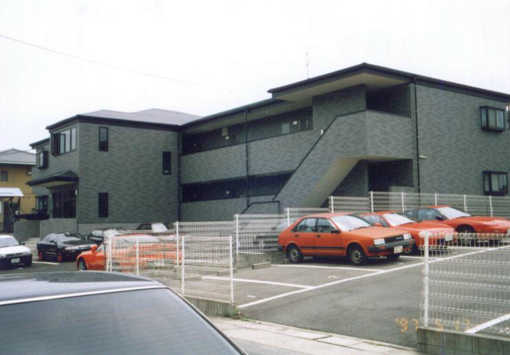 エスタ植田の駐車場