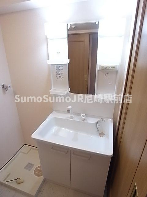 タッチ塚口の独立洗面台|独立洗面化粧台が付いています