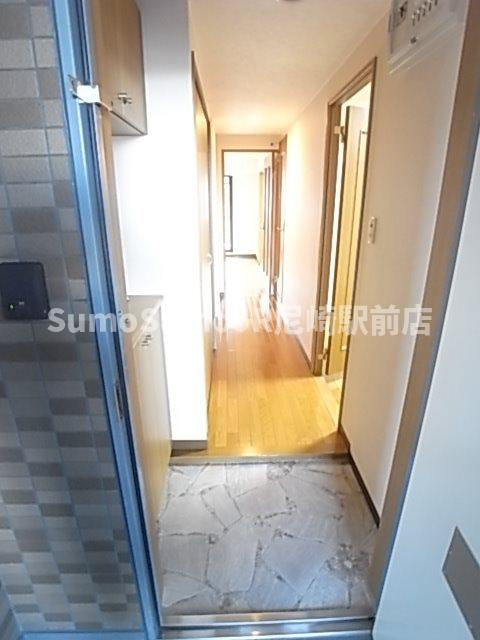 タッチ塚口の玄関|ゆったりとした玄関です