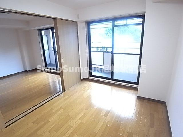 タッチ塚口の寝室|使い勝手のいい寝室です