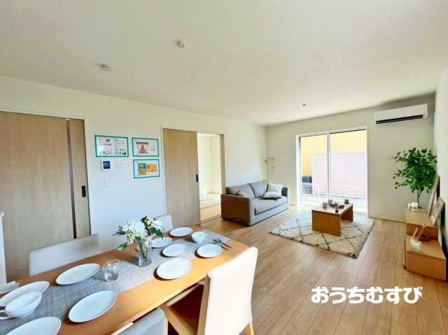 瀬戸市石田町23-1期(全1棟)の居間・リビング