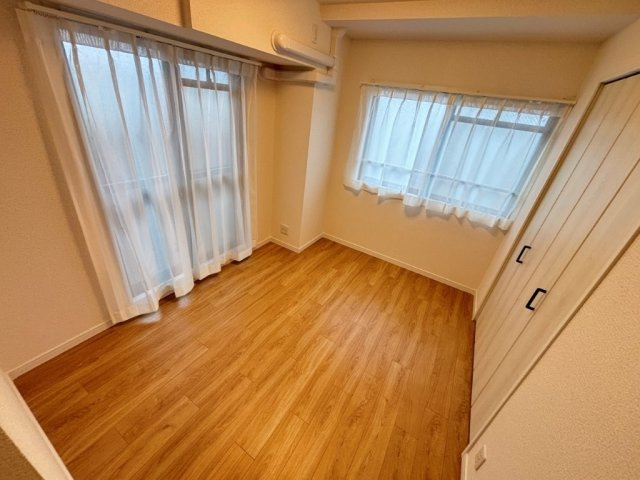 アピエス三郷の洋室|きれいな洋室です