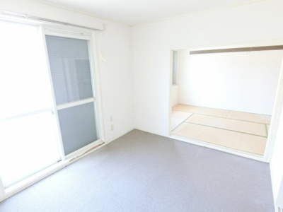 【洋室】 | メゾン・フローレンス