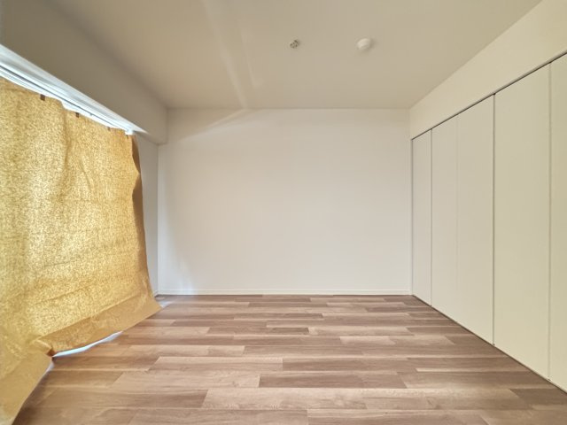 コスモ西葛西の洋室