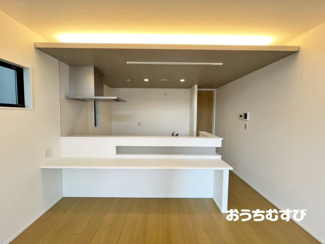 春日井市不二ガ丘(全3棟)の居間・リビング