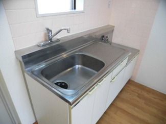 【キッチン】 | ラベンダーハイツ | 別部屋参考写真・2口システムキッチンになってます。・反転タイプ