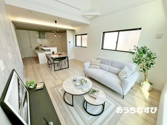 春日井市不二ガ丘(全3棟)の居間・リビング