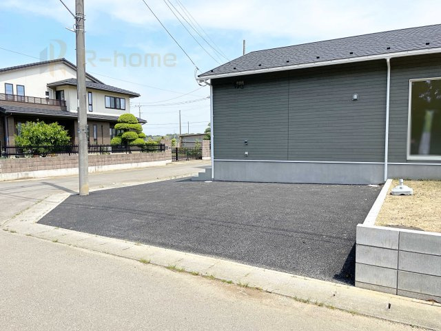 取手市紫水第3　新築戸建て　4号棟の駐車場|カースペースは2台お停めいただけます♪