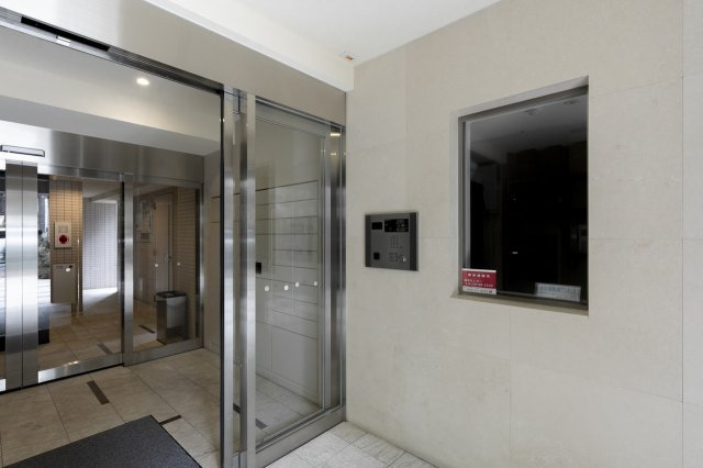 オープンレジデンシア目白avenueのエントランス