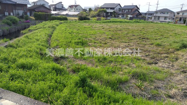６５２３６　瑞穂市本田土地の外観