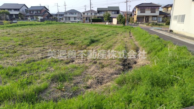 ６５２３６　瑞穂市本田土地の外観