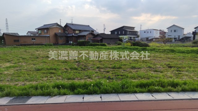 ６５２３６　瑞穂市本田土地の外観