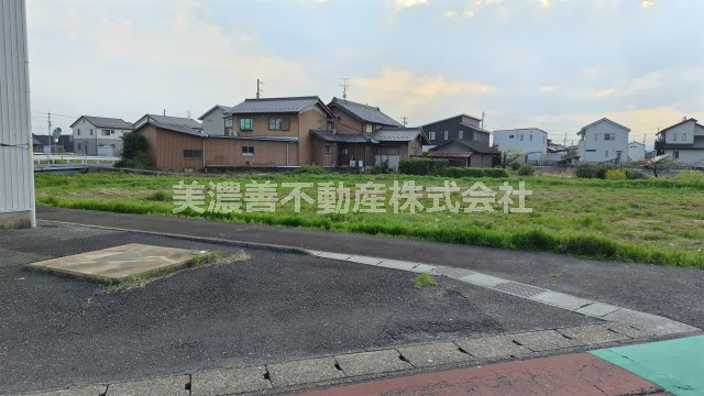６５２３６　瑞穂市本田土地の外観