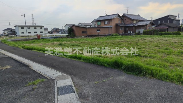 ６５２３６　瑞穂市本田土地の外観