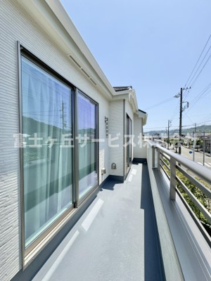 【バルコニー】 | 島田市金谷根岸町 新築一戸建て D号棟 | 陽当たり良好なバルコニーです